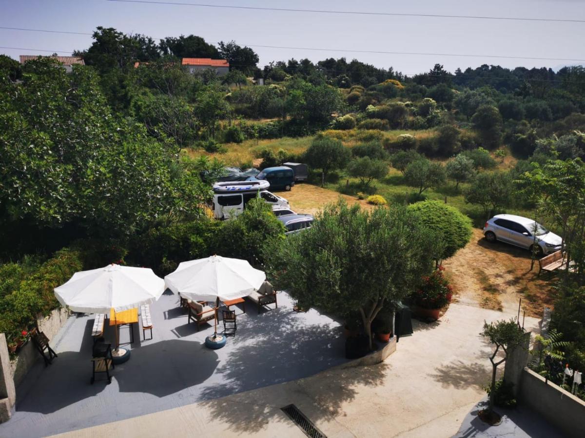 Apartmani Zekic Lopar Extérieur photo